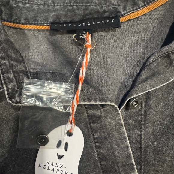 Women’s Skull Print Gray Denim button up - Picture 2 of 4